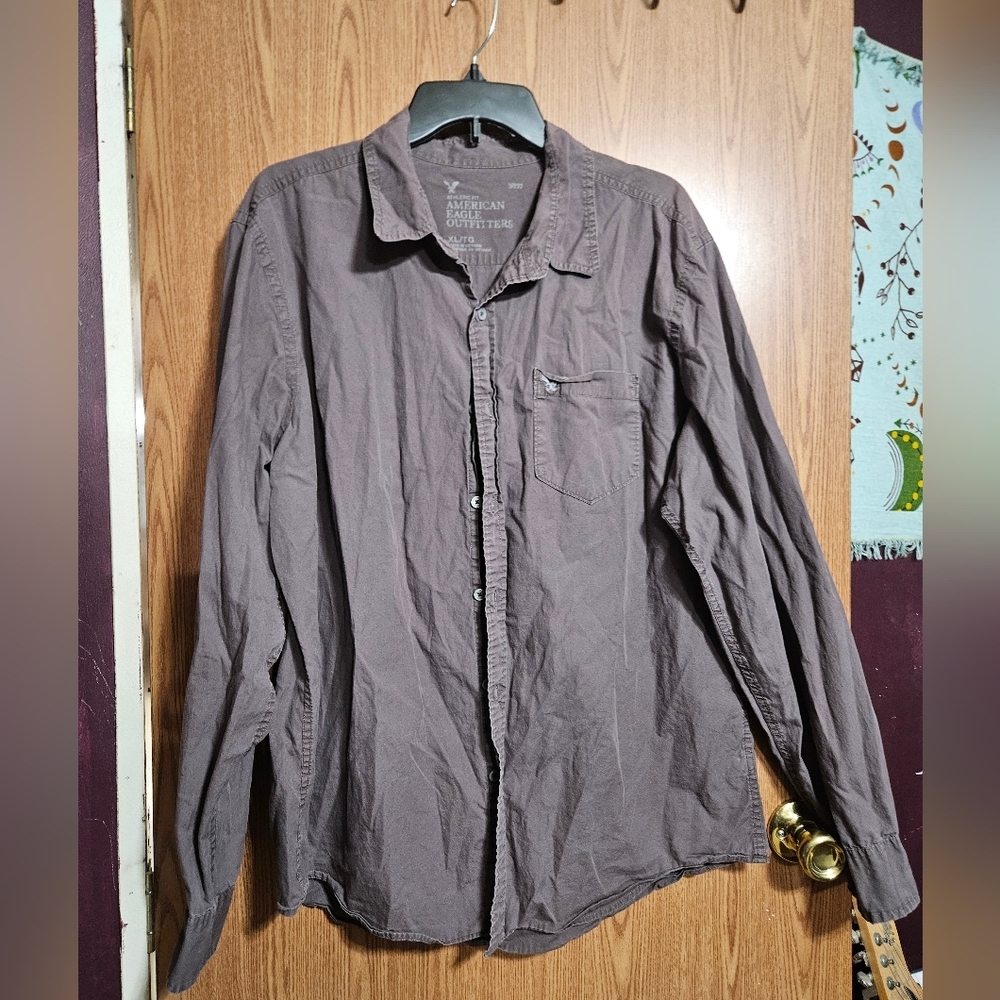 American Eagle Men Athletic Fit Button-Up Long Sleeve Shirt Brown Size XL!